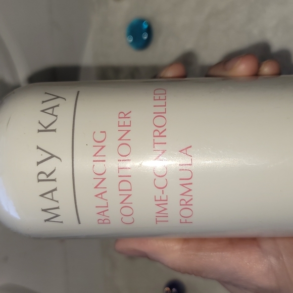 Brand New Marykay Balancing Hair Conditioner - Picture 3 of 6